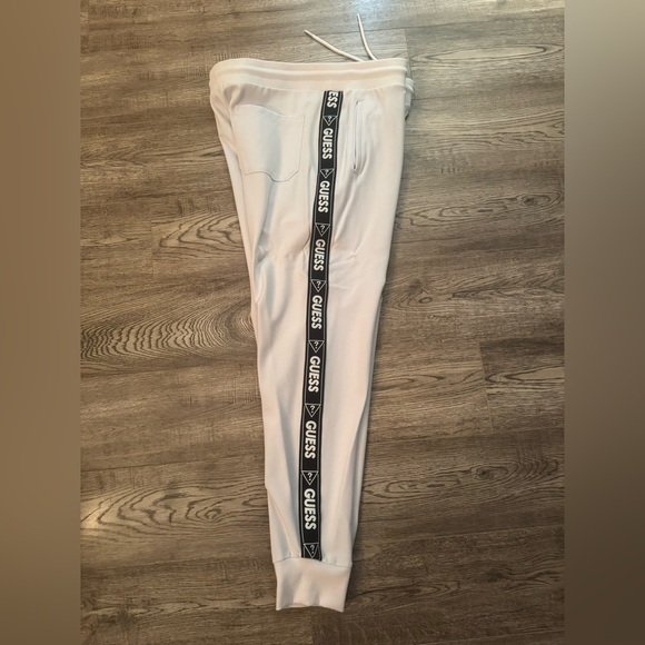 🚨Joggins blanc GUESS - Picture 1 of 6